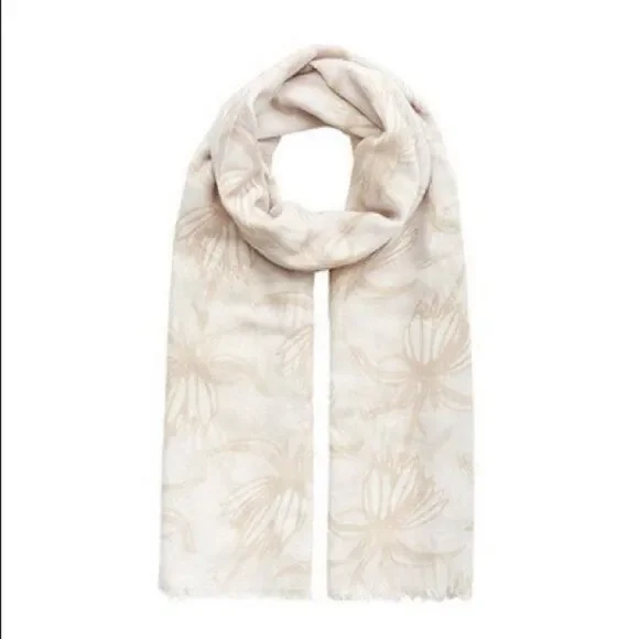 India Hicks Crown Imperial Scarf Sandstorm 74 x 39